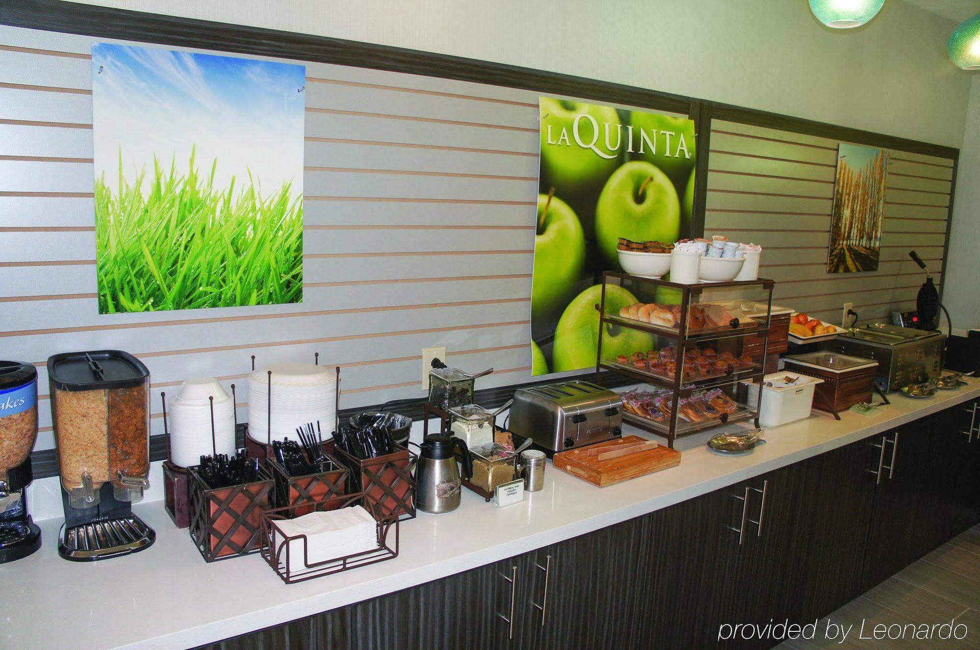 La Quinta By Wyndham Hotel